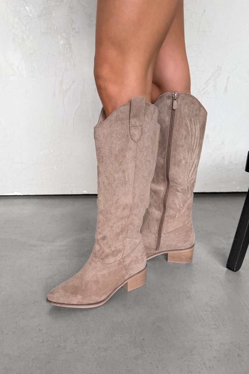 DAKOTA Cowboy Western Boots - Taupe - 2