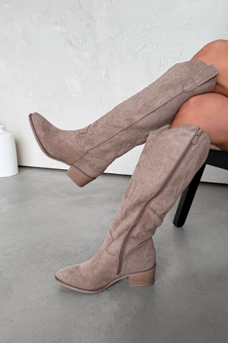 DAKOTA Cowboy Western Boots - Taupe - 1