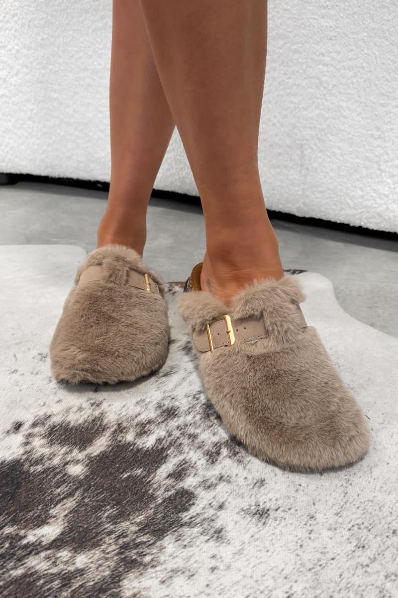 LOLA Faux Fur Outdoor Slipper Clog - Beige - 3