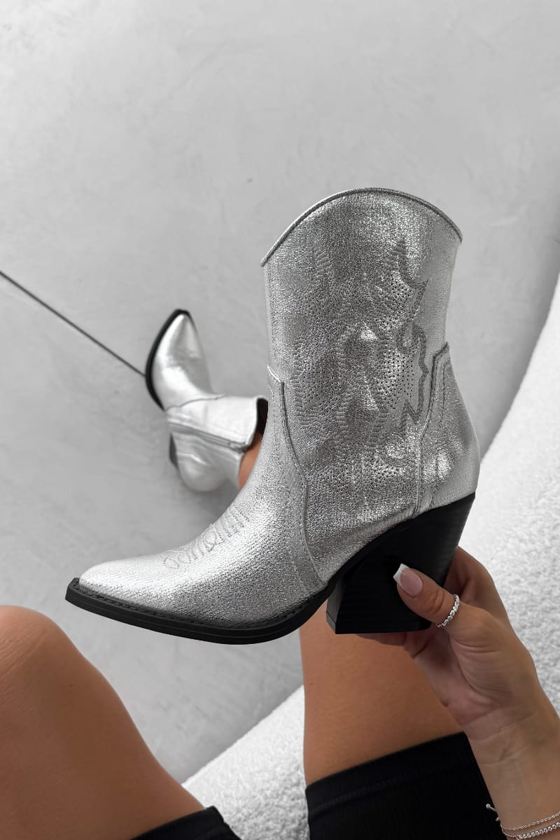 NIA Western Cowboy Boots - Silver - 6