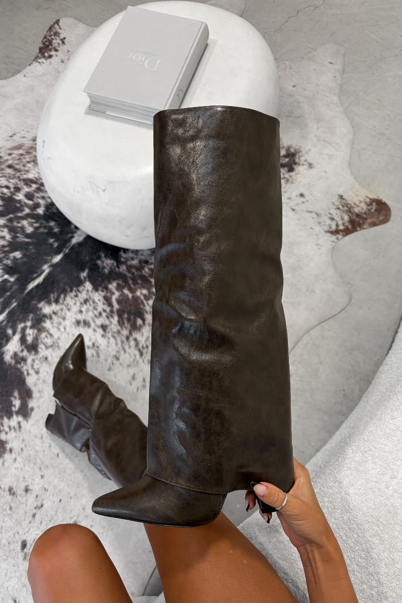 QUINN Knee Flared Shark Boots - Brown PU