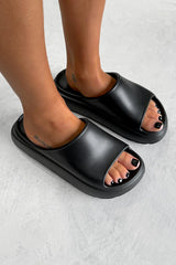 RUNNER Chunky Platform Sliders - Black - 2