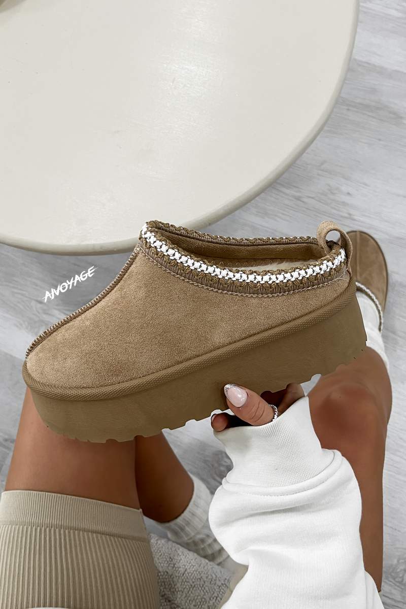 ALASKA SLIPPER IN BEIGE SUEDE