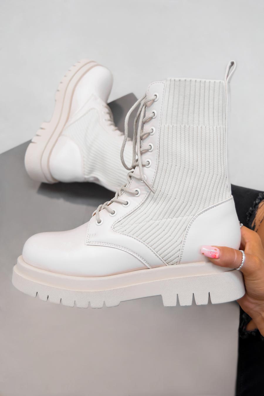 ORLA Chunky Ankle Boots Cream – AJ VOYAGE