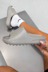 RUN IT Flat Slider Sandals - Khaki