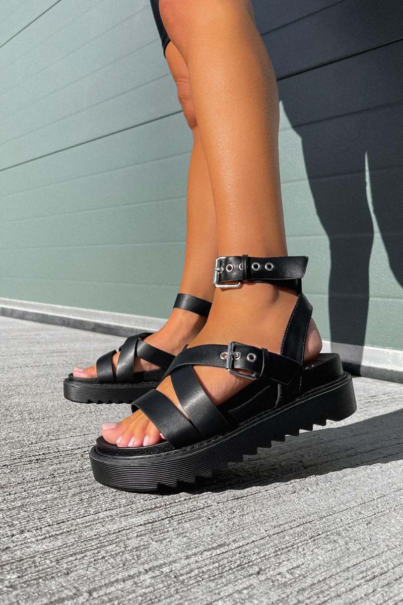STRIKE IT Chunky Buckle Gladiator Sandals - Black - 2