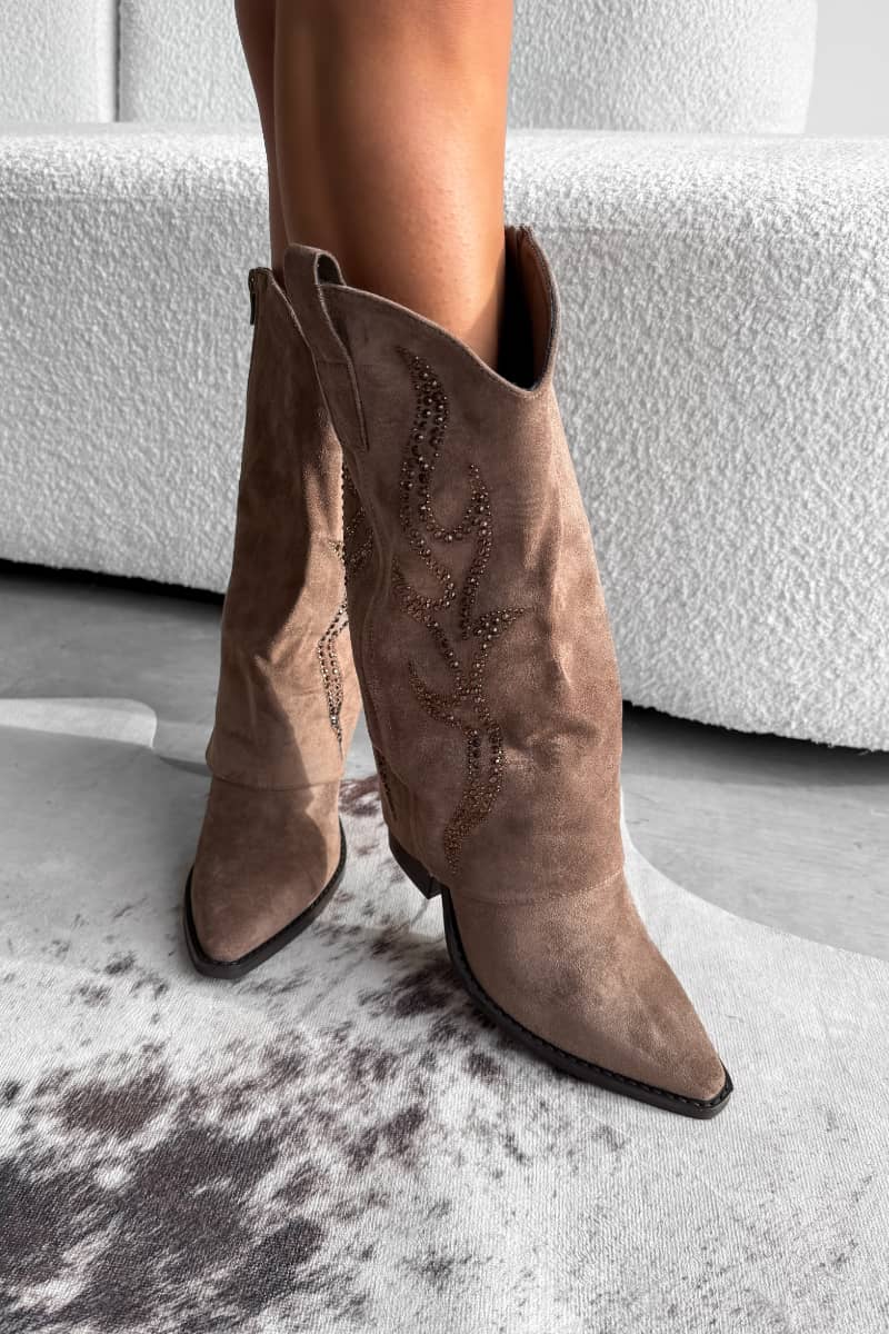 ALASKA Flared Cowboy Western Boots - Beige