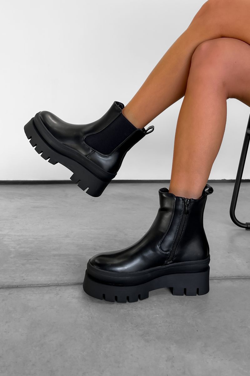 AYLA Chunky Chelsea Ankle Boots Black PU – AJ VOYAGE