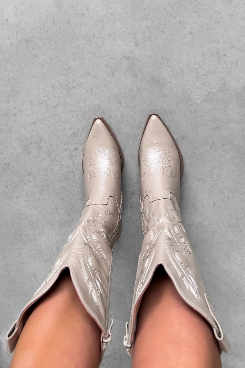 CASSIDY Western Cowboy Boots - Taupe - 5