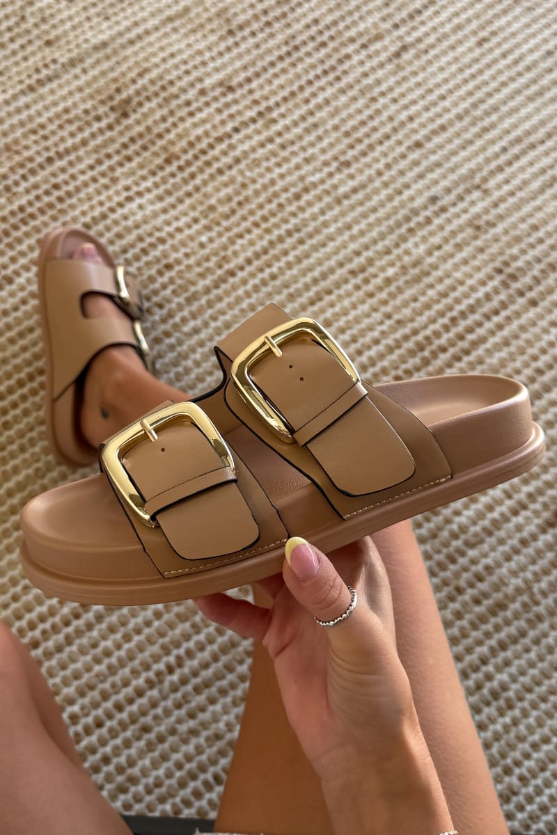 DAYNA Chunky Buckle Sandals - Beige - 4