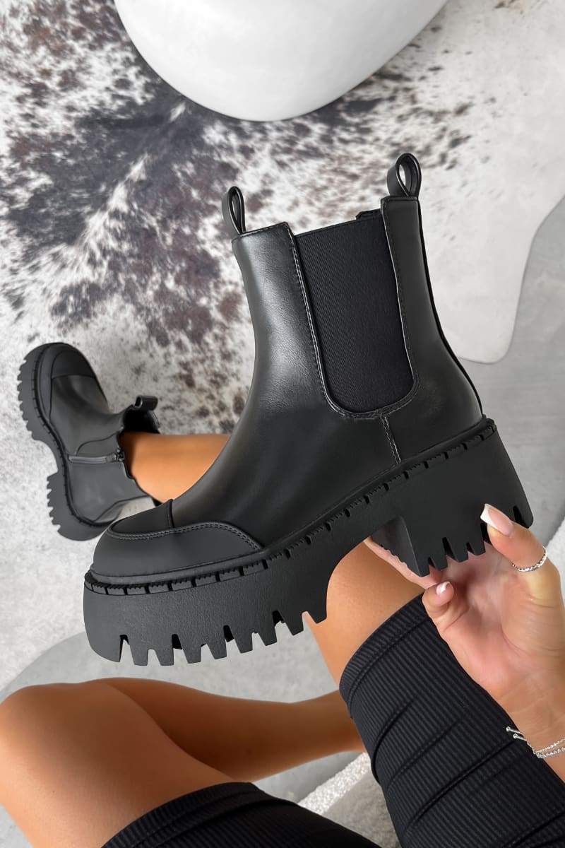 DOMINATE Chunky Chelsea Ankle Boots - Black PU