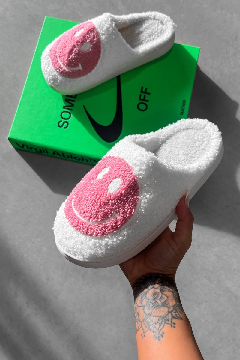 Emoji Shearling Slippers - Cream/Pink