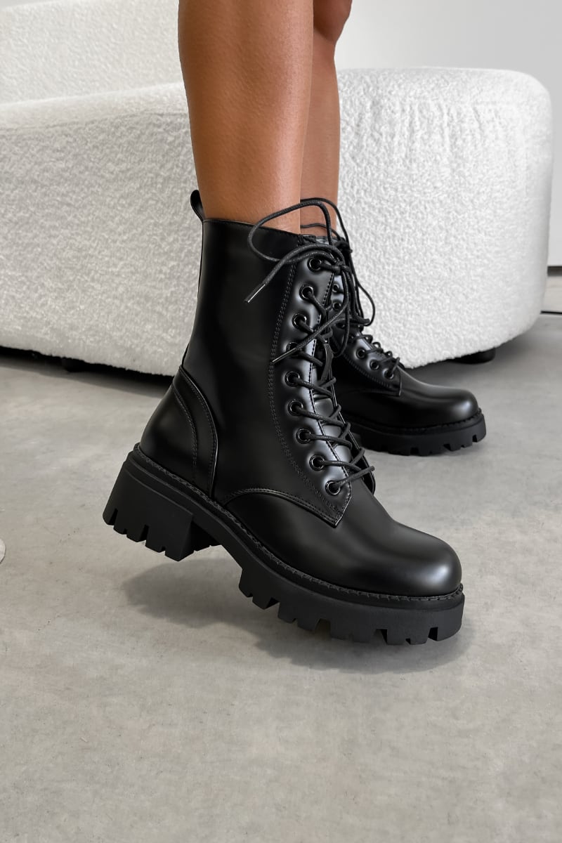 FORCE Chunky Platform Ankle Boots Black PU – AJ VOYAGE