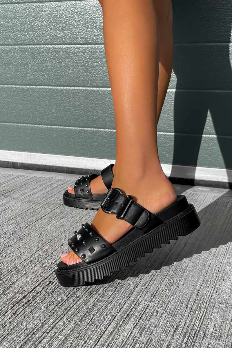 HOLD ON Chunky Studded Buckle Sandals - Black - 3