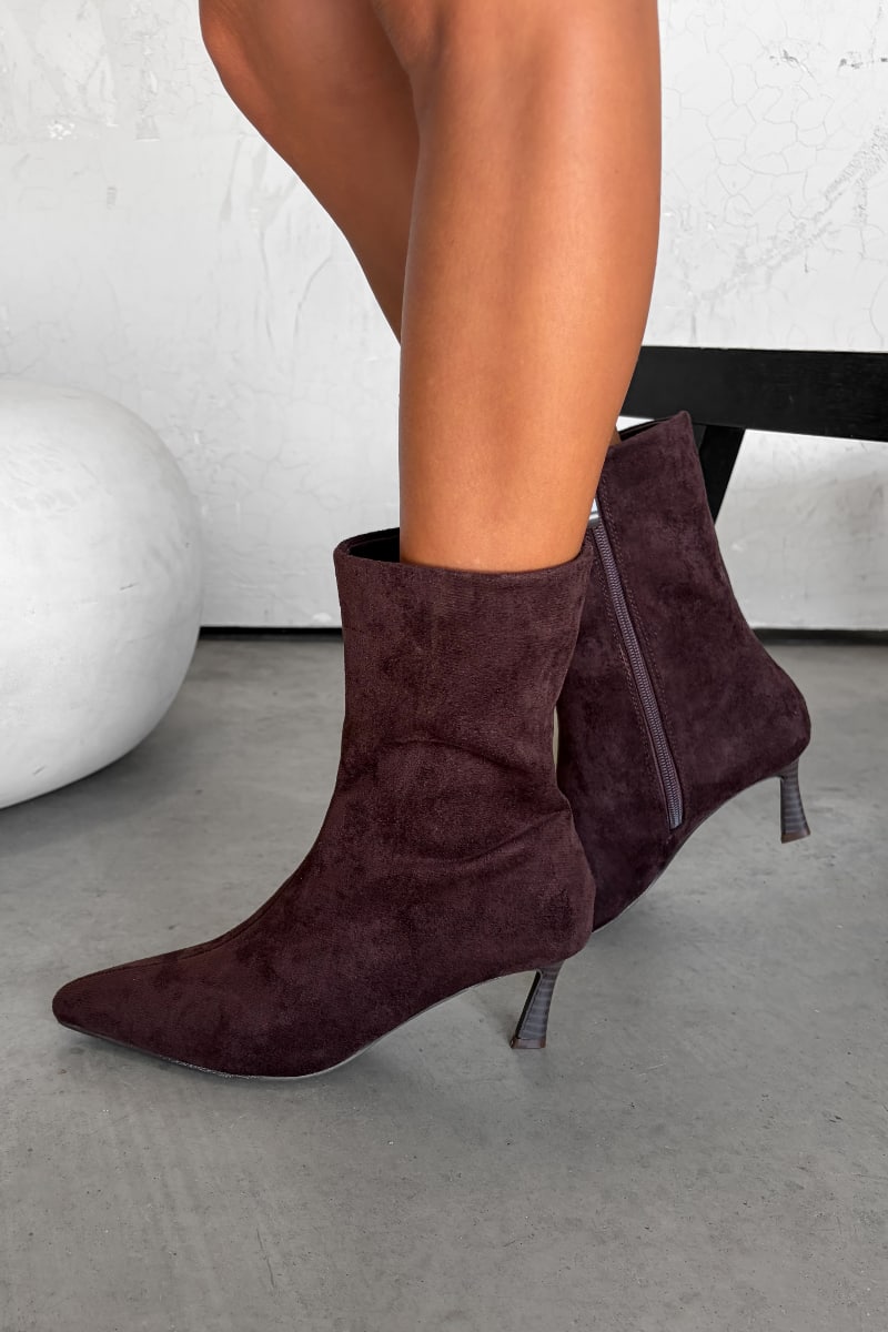 KIKI Kitten Heel Ankle Boots - Brown Suede