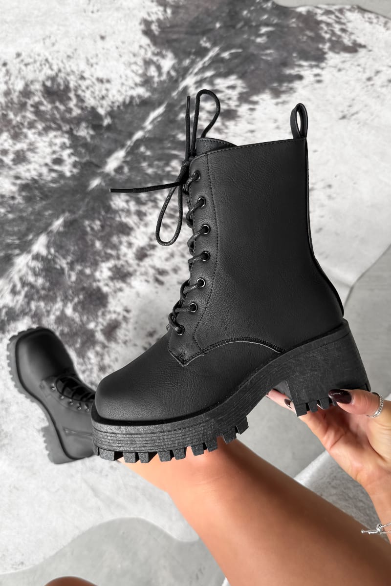 LUNA Chunky Platform Ankle Boots - Black