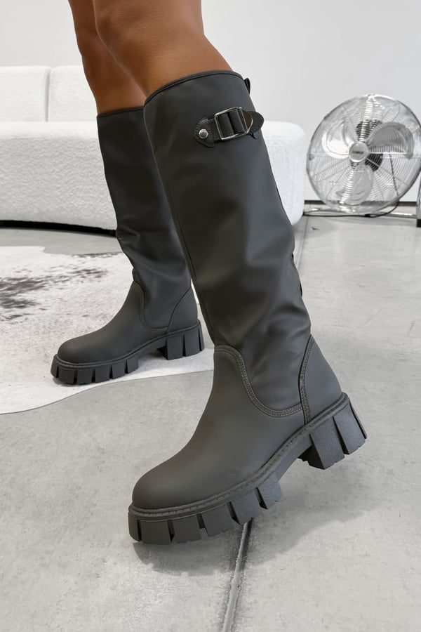 MAYA Chunky Buckle Rain Boots - Khaki