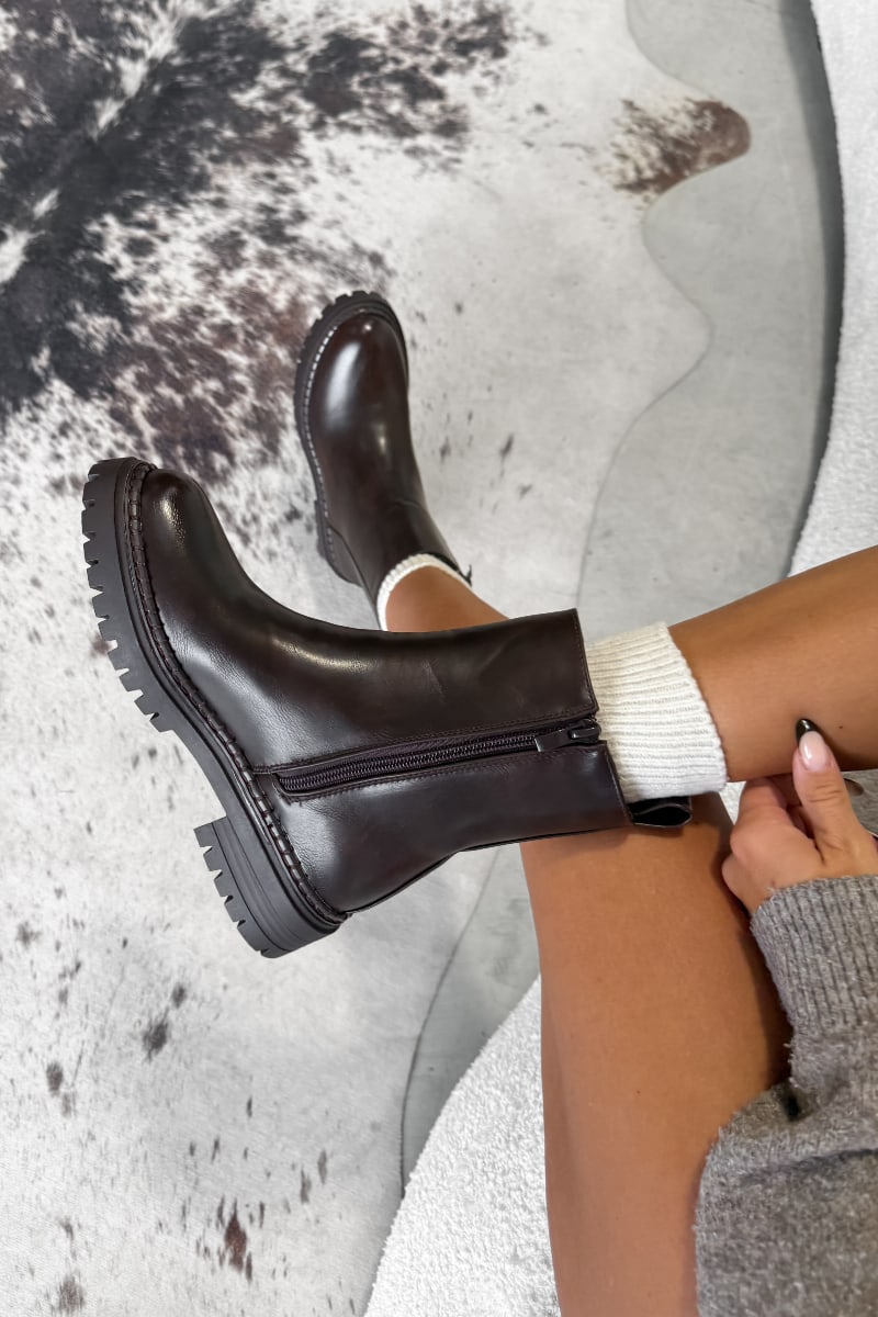 MISSY Chelsea Ankle Boots - Brown PU - 4