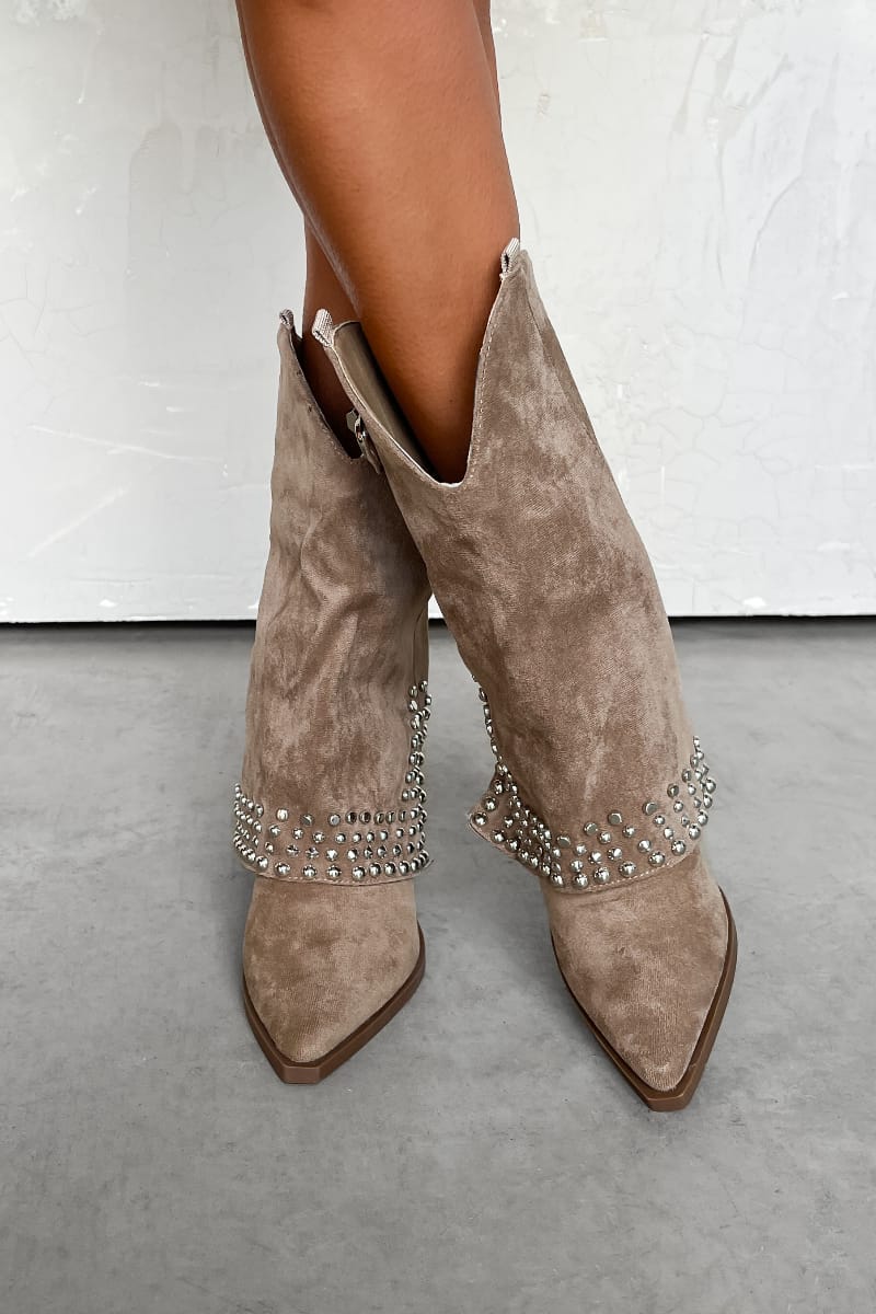 NEVADA Flared Cowboy Western Boots - Beige - 4