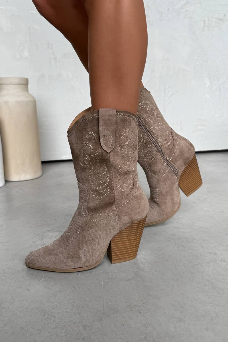 OHIO Western Cowboy Boots - Tan Suede - 1