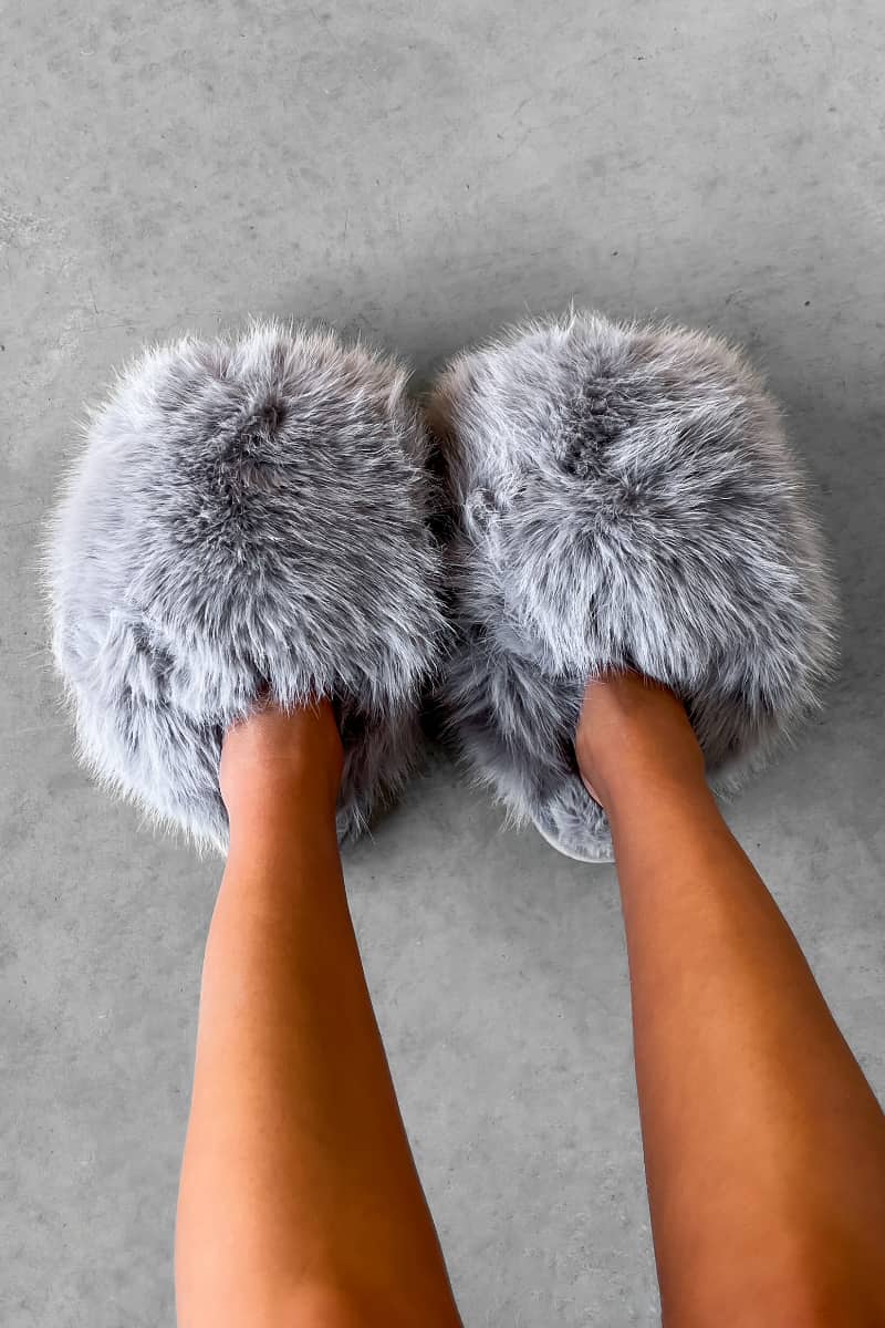 POLLY Faux Fur Oversized Slippers - Grey - 1