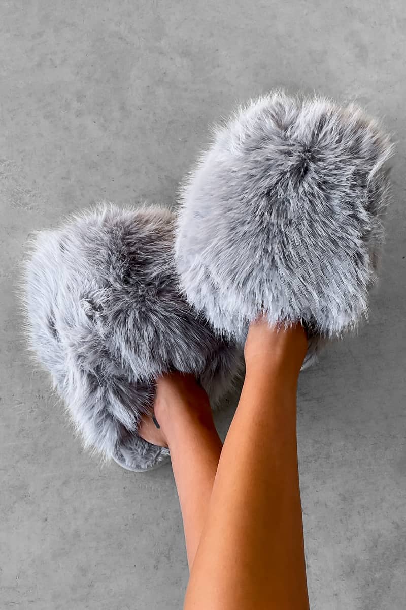 POLLY Faux Fur Oversized Slippers - Grey - 3
