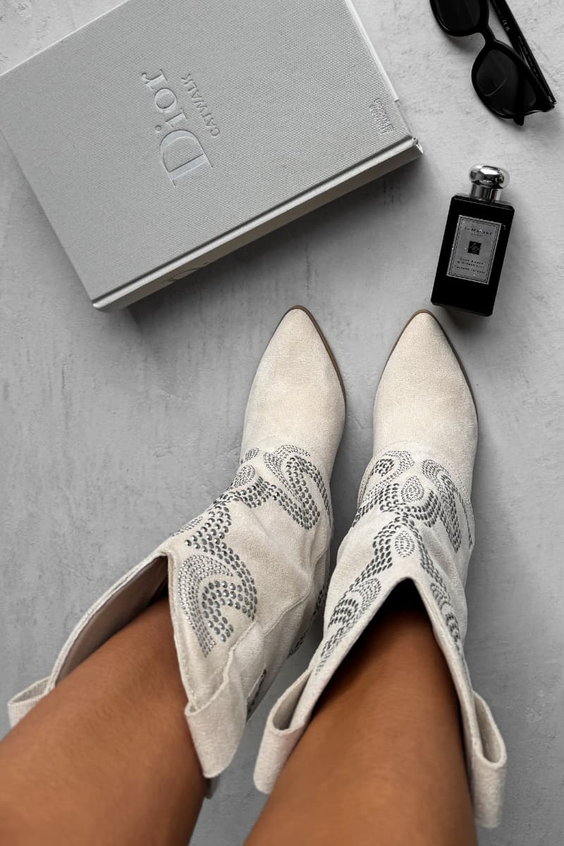 RODEO Flared Cowboy Western Boots - Beige - 7