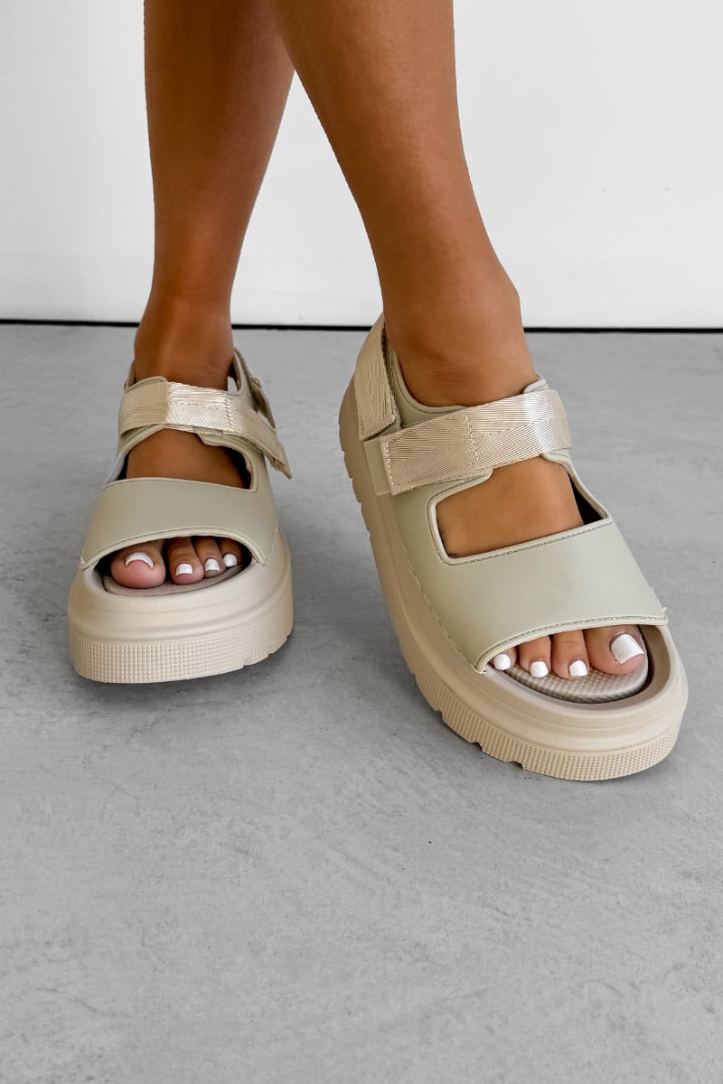 ROWEN Chunky Flatform Sandals - Beige
