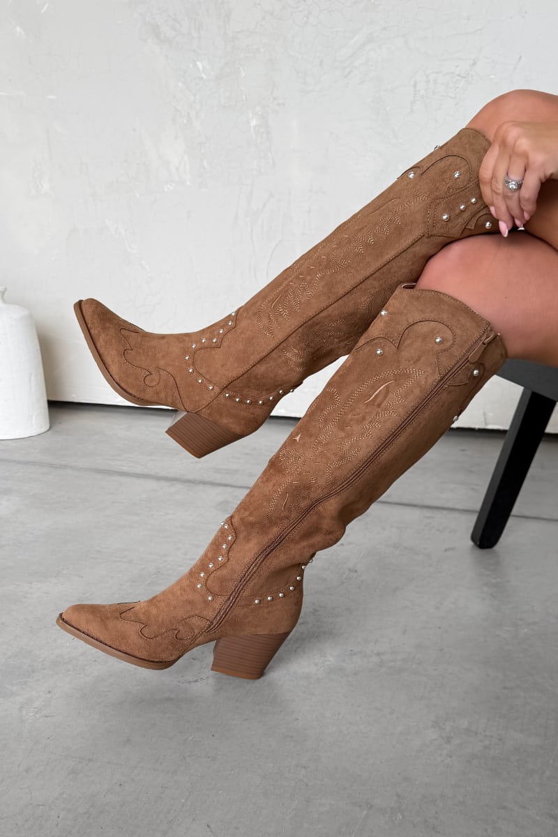 SHOWDOWN Cowboy Western Boots - Camel