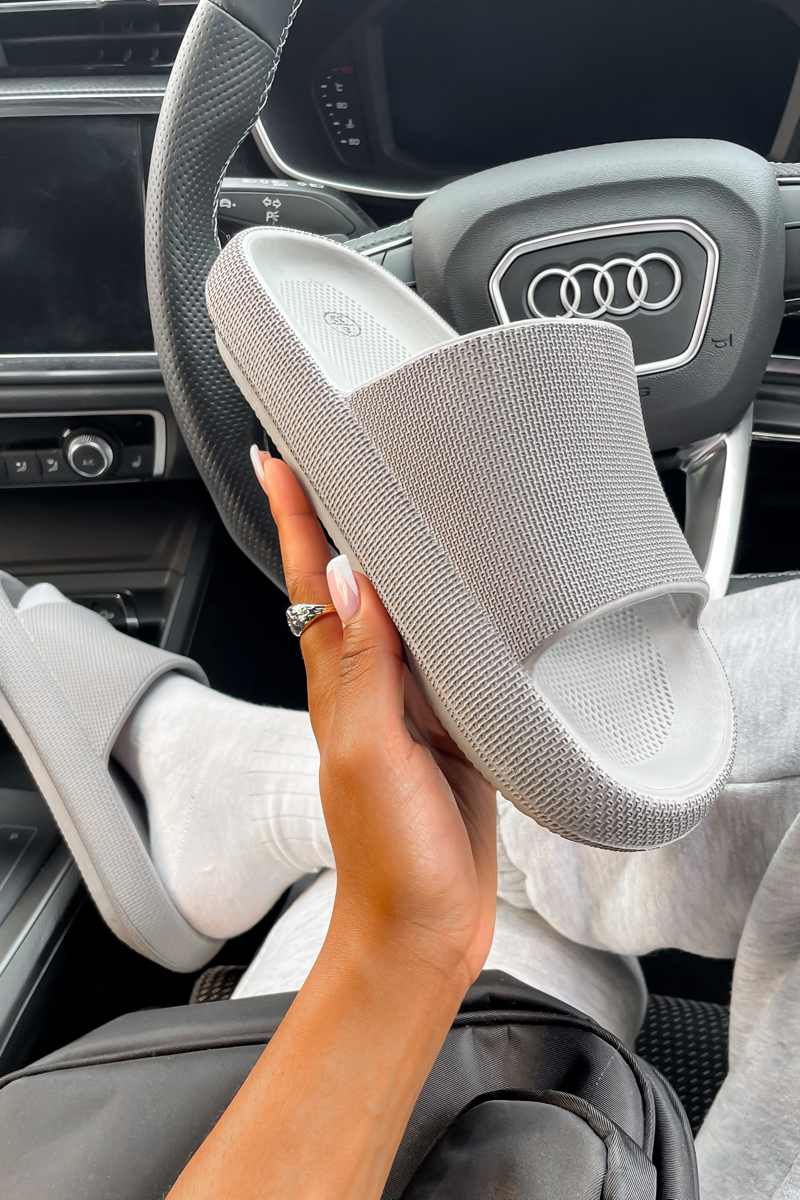 CLARA Flat Slider Sandals - Grey