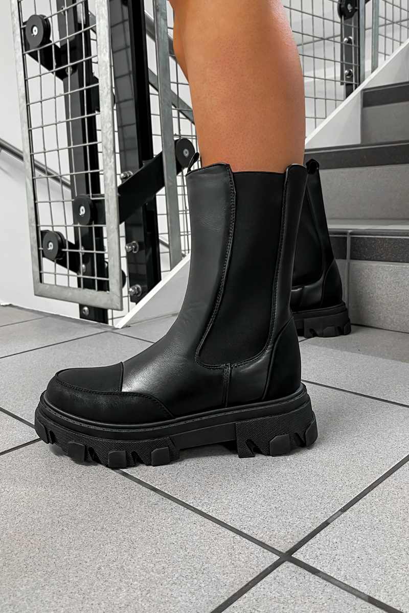 DENI Chunky Ankle Boots - Black - 1