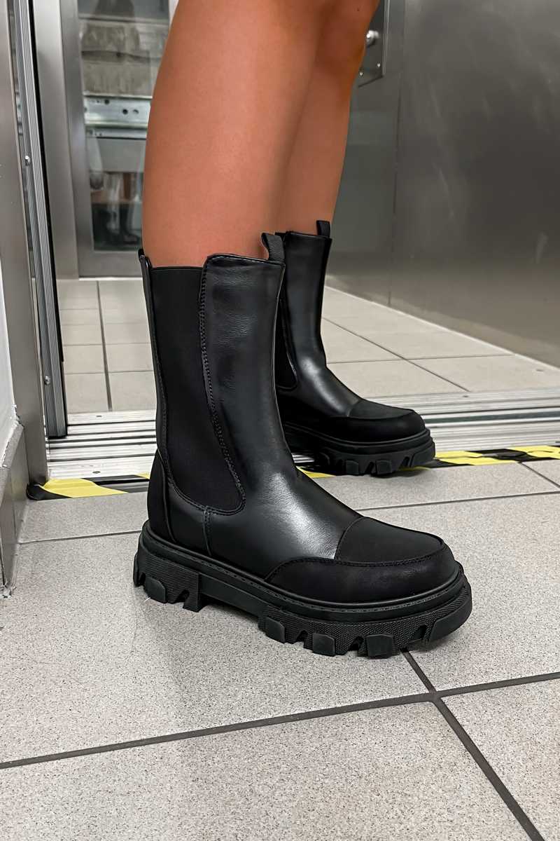 DENI Chunky Ankle Boots - Black - 2