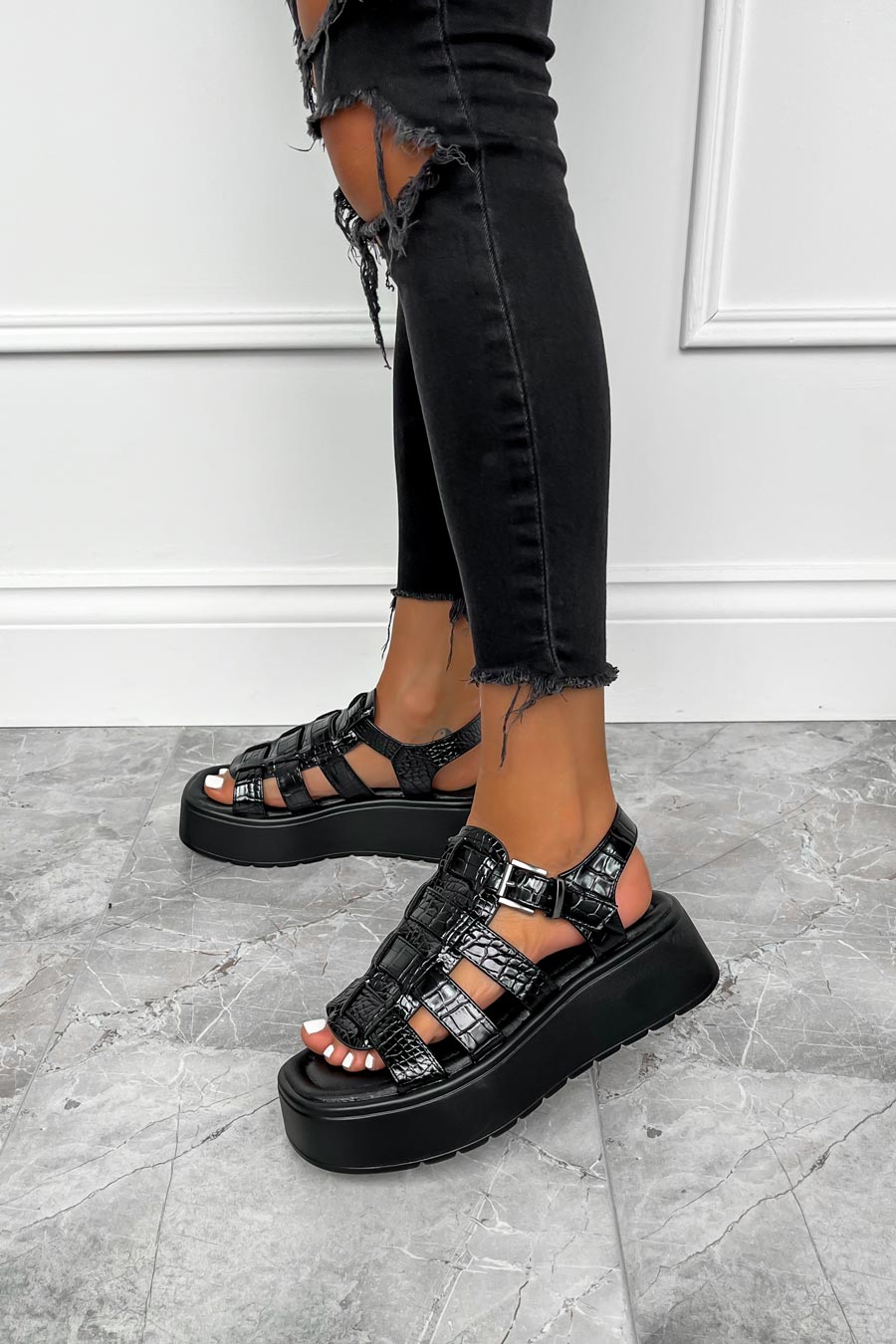 Chunky Platform Block Heel Buckle Sandals - Black Faux Leather – AJ VOYAGE