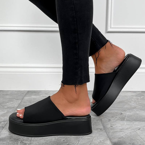 EVLYNChunkyPlatformSandals-