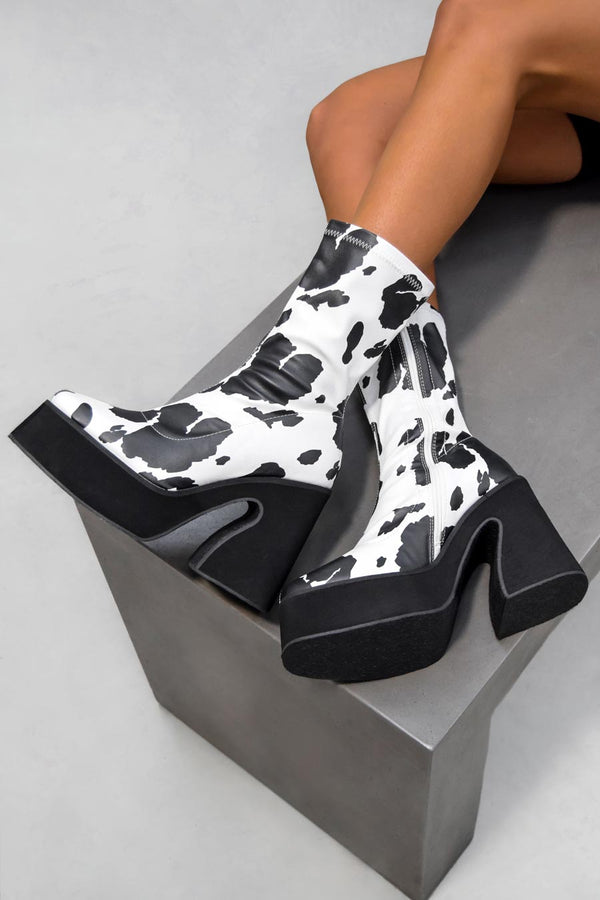 HOLD UP Platform sock Fit Boots - Cow Print-2