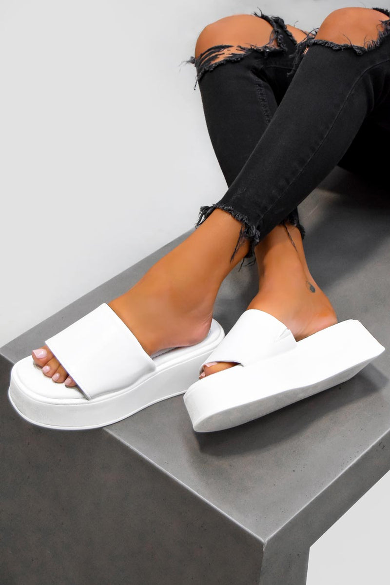 RIAN Chunky Platform Sandals White – AJ VOYAGE - Main Image