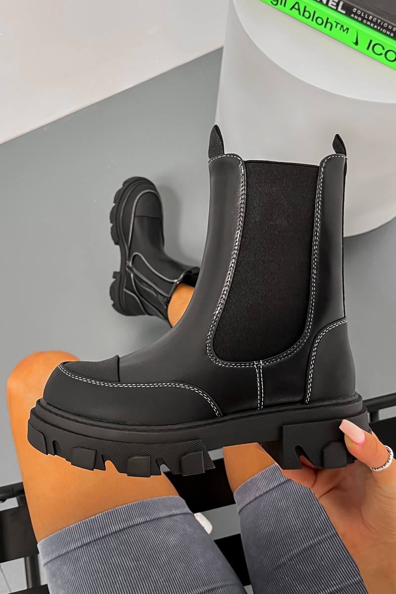 RIOT Chunky Mid Boots - Black