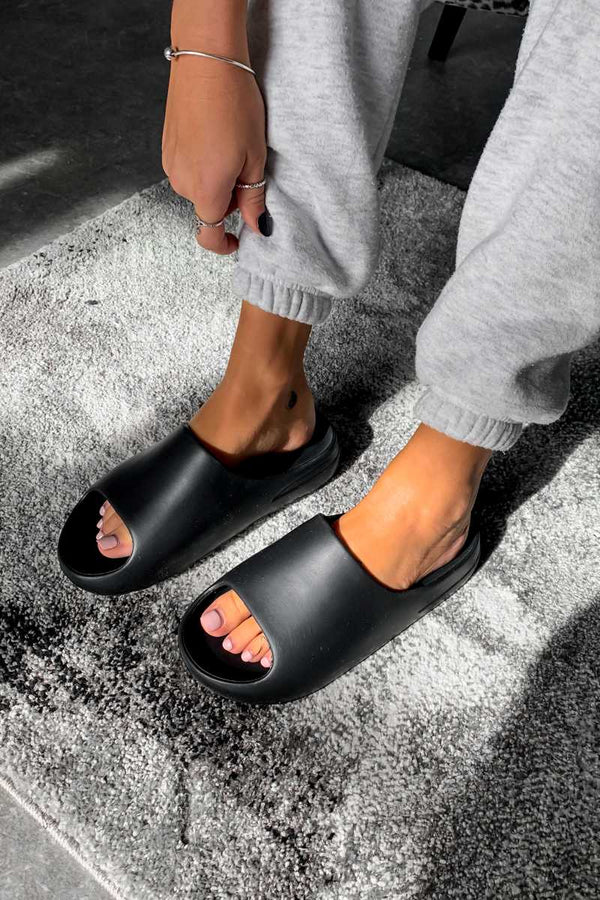 RUN IT Flat Slider Sandals - Black