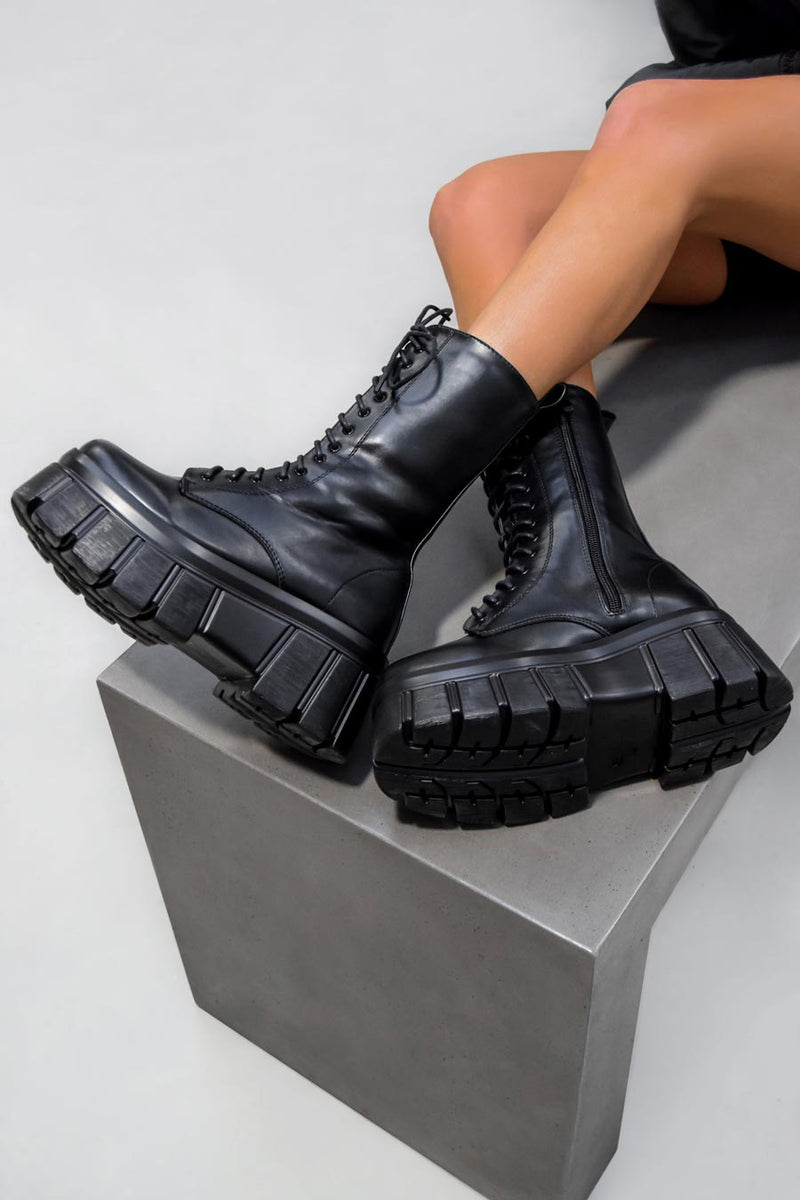 SAVAGE Super Chunky Platform Mid Boots Black PU – AJ VOYAGE