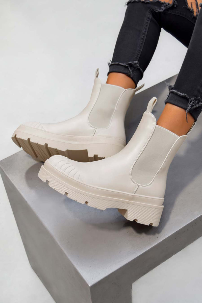 VELA Chelsea Ankle Boots - Beige PU-1